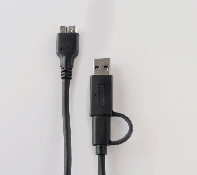 The Defender HDD350 comes with a USB-C + USB-A, Micro-B High-Speed Cable Connector